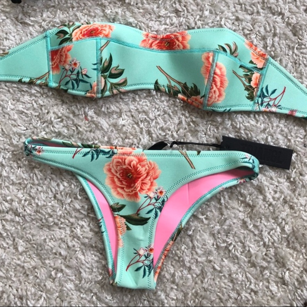 Never worn Triangl baithing suit! TOP ONLY☀️